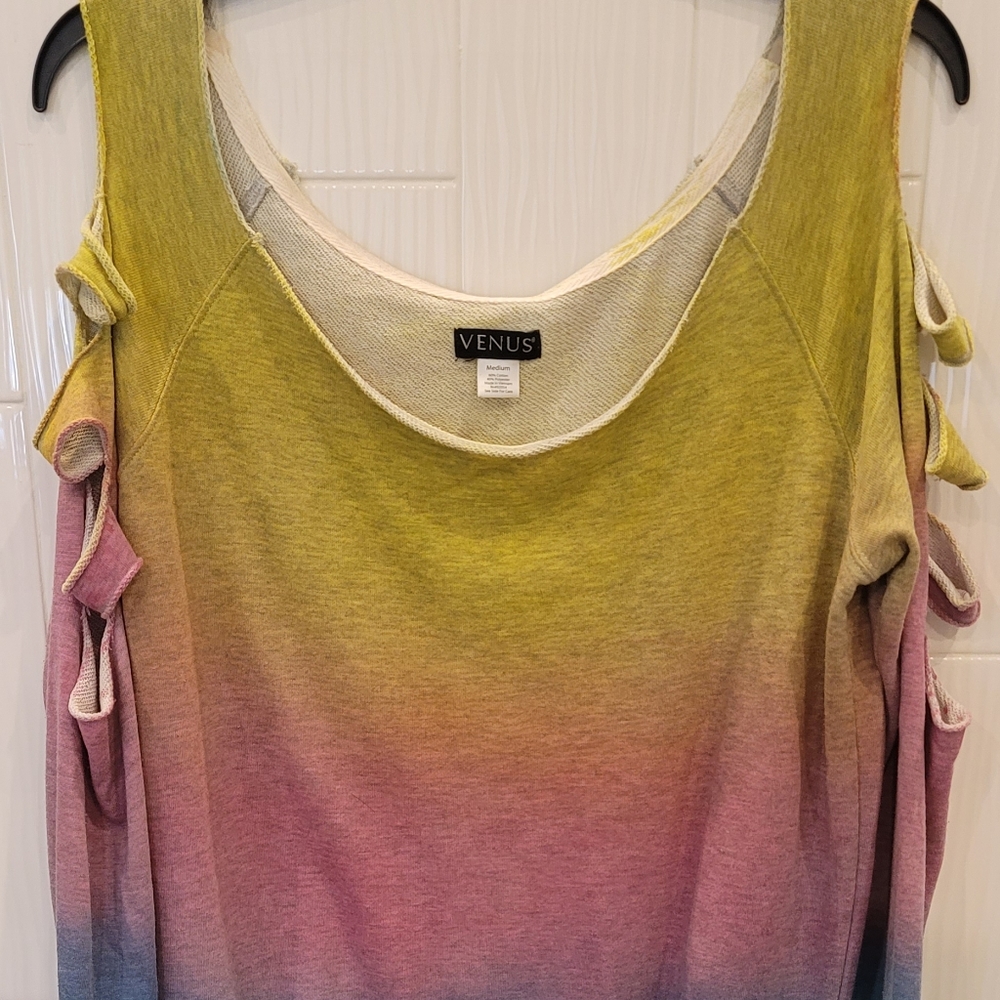 Womens VENUS Cold Shoulder Sweatshirt Size M